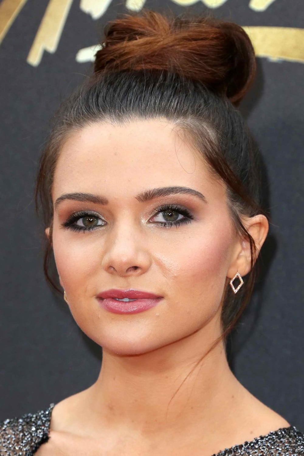 Katie Stevens : Photo officielle