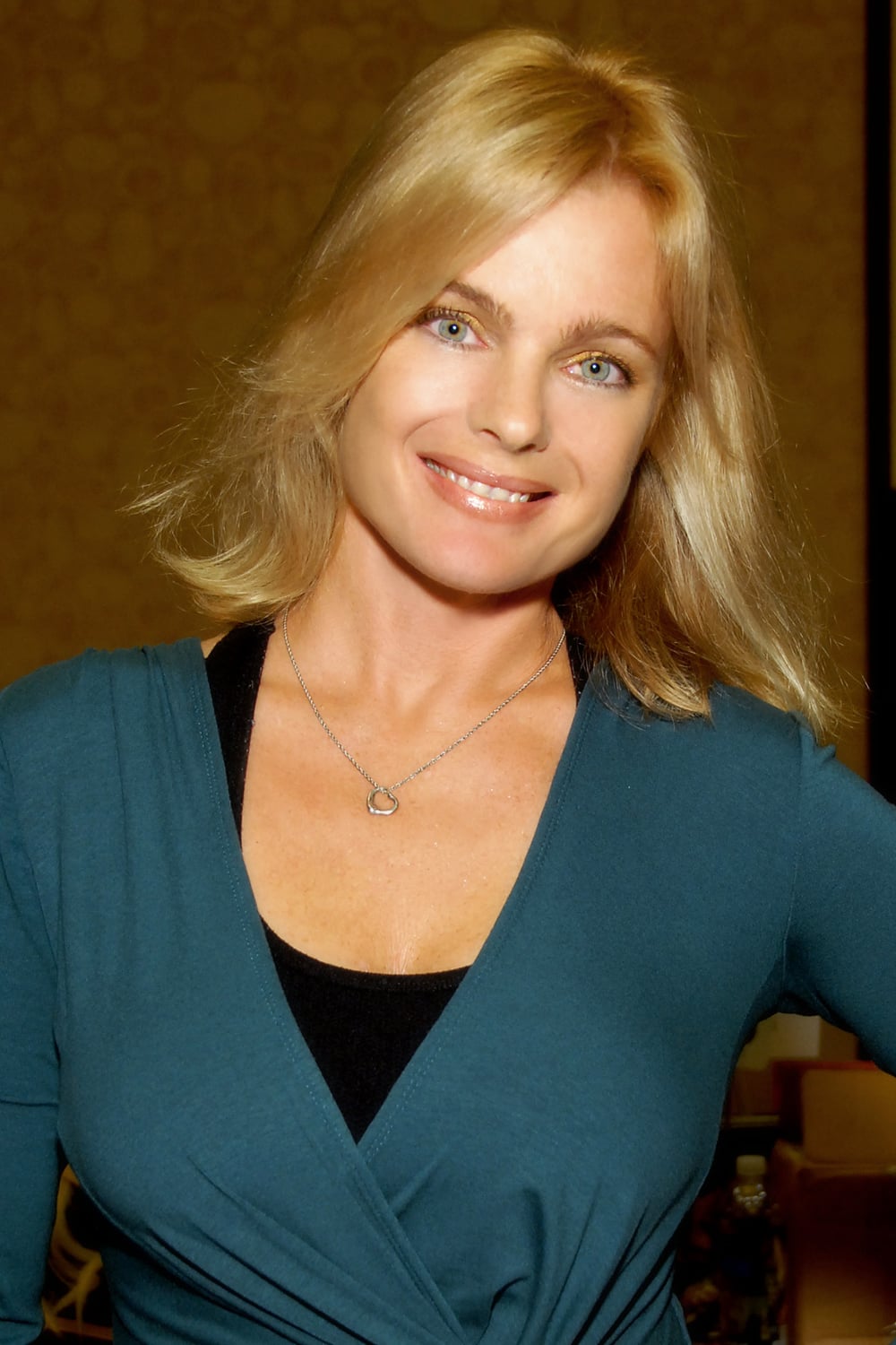Erika Eleniak : Photo officielle