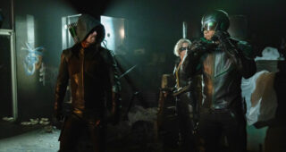 Arrow : photo, Stephen Amell, Arrow Saison 8