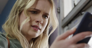 Countdown : photo, Elizabeth Lail