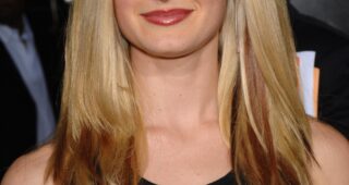 Brooke D'Orsay : Photo officielle