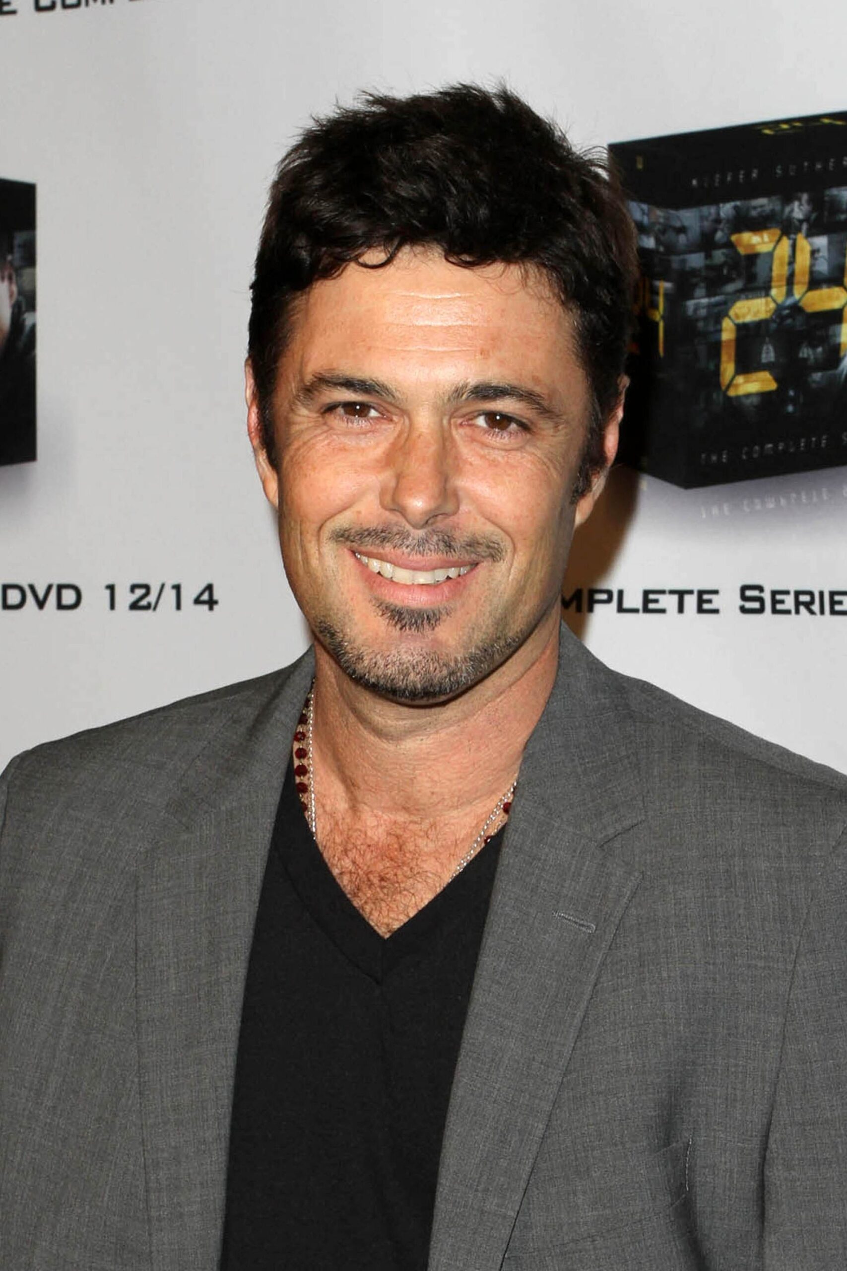 Carlos Bernard : Photo officielle