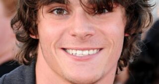 RJ Mitte : Photo officielle