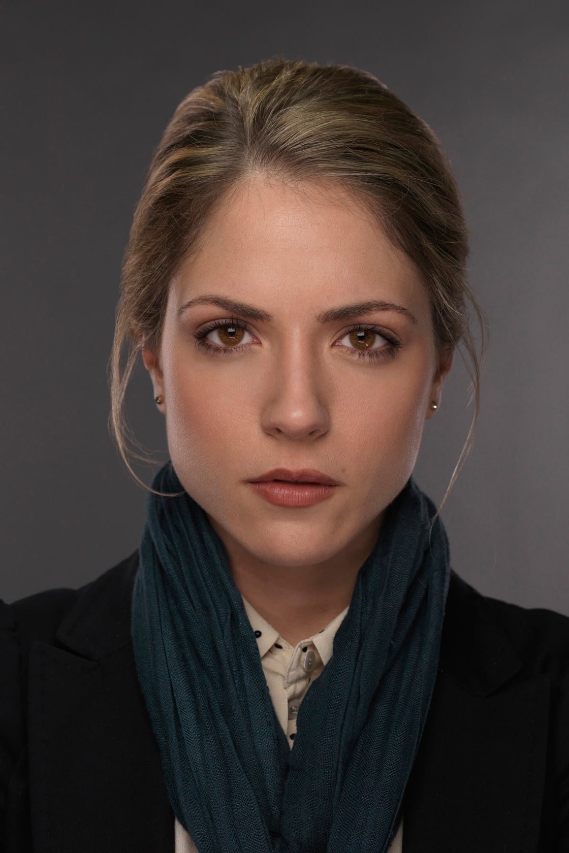 Brooke Nevin : Photo officielle