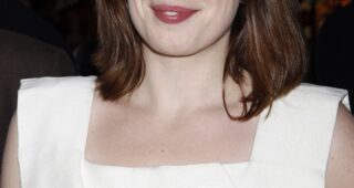 Lucy Prebble : Photo officielle