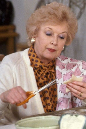 June Whitfield : Photo officielle