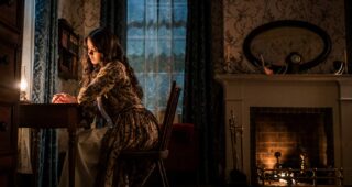 Dickinson : photo, Dickinson Saison 1, Hailee Steinfeld