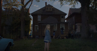 It Follows : photo, Maika Monroe