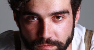 Alec Secareanu : Photo officielle