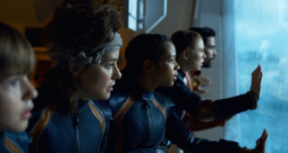 Perdus dans l'espace : photo, Parker Posey, Taylor Russell