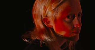 Possessor : Photo Andrea Riseborough