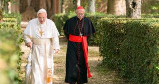 The Two Popes : photo, Jonathan Pryce, Anthony Hopkins