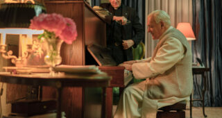 The Two Popes : photo, Jonathan Pryce, Anthony Hopkins