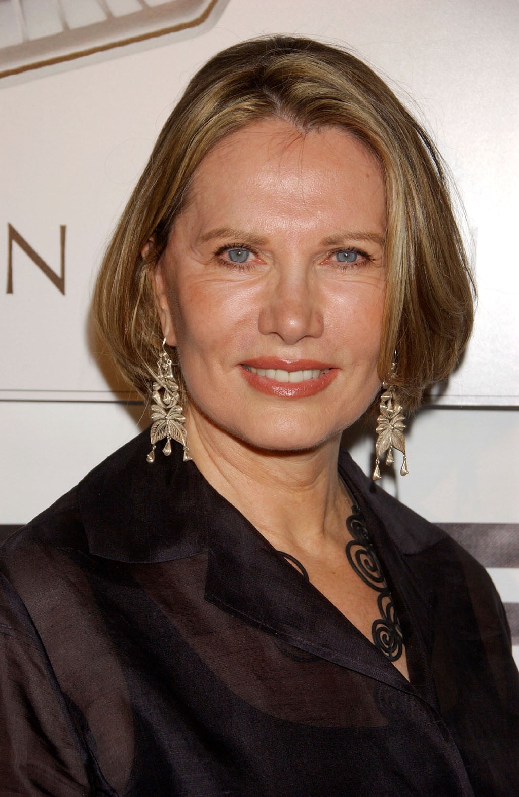 Maud Adams : Photo officielle