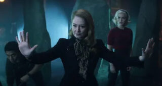 Les nouvelles aventures de Sabrina : photo, Kiernan Shipka, Miranda Otto