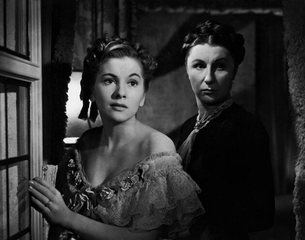 photo, Joan Fontaine, Judith Anderson