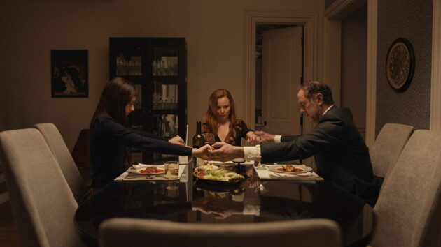 photo, Lauren Ambrose