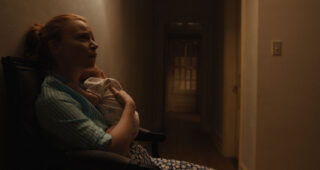 Servant : photo, Lauren Ambrose