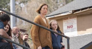 The Outsider : photo, Julianne Nicholson
