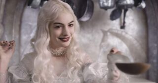 Alice au Pays des merveilles : photo, Anne Hathaway