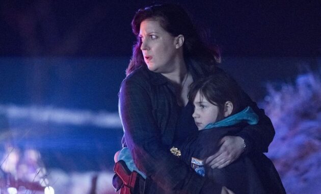 Emergence : photo, Alexa Swinton, Allison Tolman
