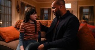 Emergence : photo, Donald Faison, Alexa Swinton