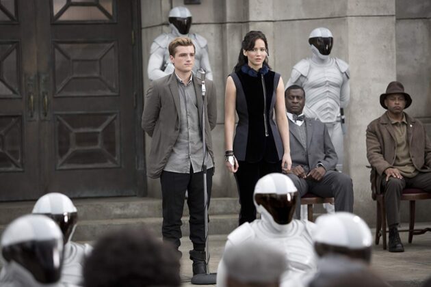 photo, Josh Hutcherson, Jennifer Lawrence
