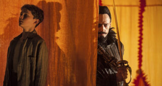 Pan : photo, Levi Miller, Hugh Grant