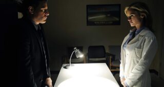 Saw VI : photo, Costas Mandylor, Betsy Russell