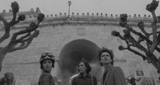 The French Dispatch : Photo Lyna Khoudri, Frances McDormand, Timothée Chalamet