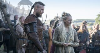 Vikings : photo, Georgia Hirst, Jordan Patrick Smith