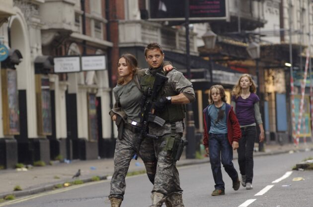 photo, Rose Byrne, Jeremy Renner