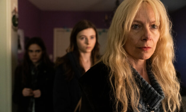 Lost Girls : photo, Amy Ryan,, Thomasin McKenzie