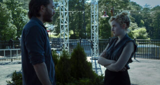 Ozark : Photo Tom Pelphrey, Julia Garner