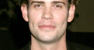 Rossif Sutherland : Photo officielle