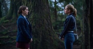 Riverdale : photo, Lili Reinhart, Sarah Desjardins
