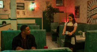 Mensonges et Trahisons : photo, Jessie T. Usher, Camila Mendes