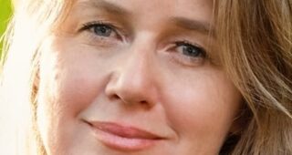 Elise McCredie : Photo officielle