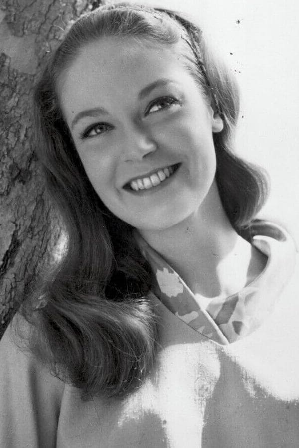 Elizabeth Hartman : Photo officielle