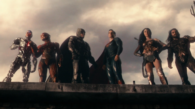 photo, Henry Cavill, Gal Gadot, Ray Fischer, Ezra Miller, Jason Momoa
