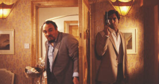 Tuer n'est pas jouer : photo, John Rhys-Davies, Timothy Dalton