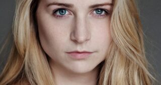 Niamh Algar : Photo officielle