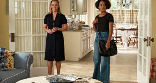 Little Fires Everywhere : photo, Kerry Washington, Reese Witherspoon