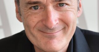 P.J. Hogan : Photo officielle