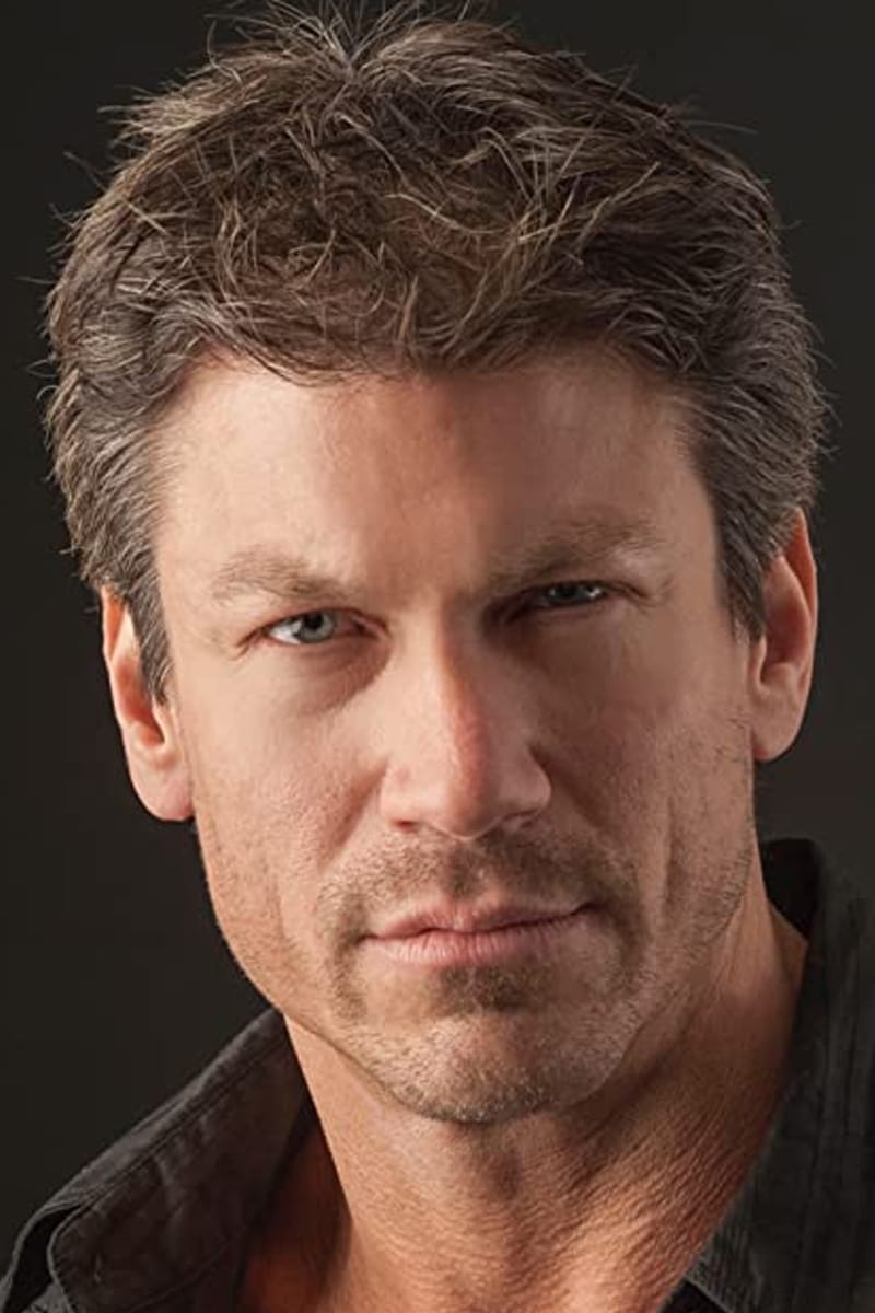Paul Logan : Photo officielle