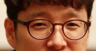 Park Hoon-jung : Photo officielle
