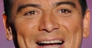 Carlos Mencia : Photo officielle