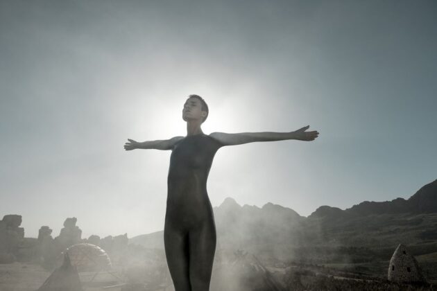 photo, Amanda Collin