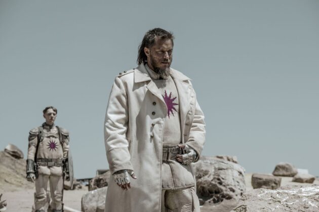photo, Travis Fimmel