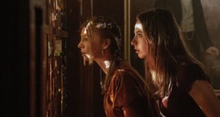 Teenage Bounty Hunters : photo, Maddie Phillips, Anjelica Bette Fellini